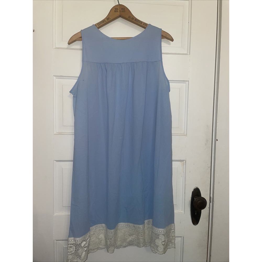 Blue vintage Van Raalte Nightgown With‎ 4" Cream Lace Hem - Large